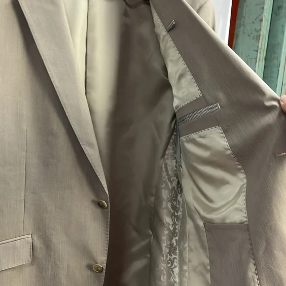 Men’s suit coat - Picture 5 of 7